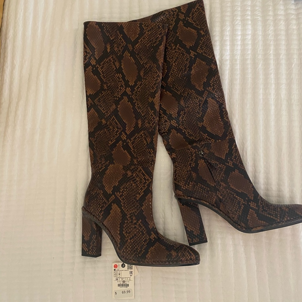 NWT Zara heeled animal print boots